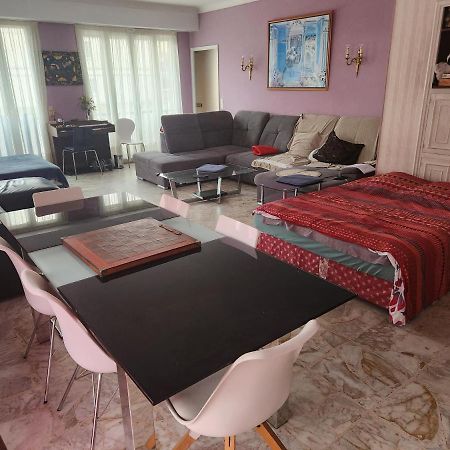 Big Apart 140M2 5Min Walk To Beach Sea &Promenade 3 Double Rooms,Big Living Room 42M2, 3 Showers,9 Beds, Free Parking Νίκαια Εξωτερικό φωτογραφία