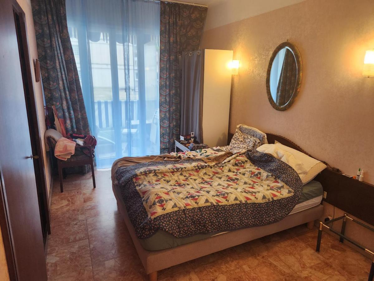 Big Apart 140M2 5Min Walk To Beach Sea &Promenade 3 Double Rooms,Big Living Room 42M2, 3 Showers,9 Beds, Free Parking Νίκαια Εξωτερικό φωτογραφία