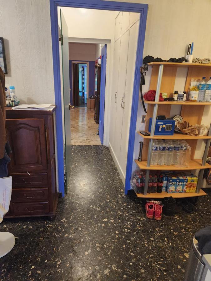 Big Apart 140M2 5Min Walk To Beach Sea &Promenade 3 Double Rooms,Big Living Room 42M2, 3 Showers,9 Beds, Free Parking Νίκαια Εξωτερικό φωτογραφία